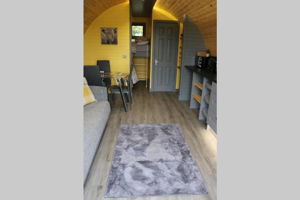 Вілла Glampods Glamping Pod - Meet Highland Cows And Sheep Елгін Екстер'єр фото